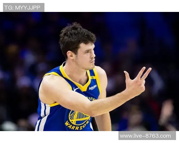 吉莱斯皮表现出色6投3中罚球4中3贡献11分9板2助助力球队胜利 吉莱斯皮表现出色6投3中罚球4中3贡献11分9板2助助力球队胜利