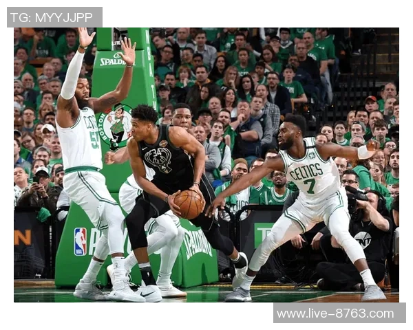 迈克布朗解析先发调整策略应对绿军小个阵容避免大个防守后卫 迈克布朗解析先发调整策略应对绿军小个阵容避免大个防守后卫