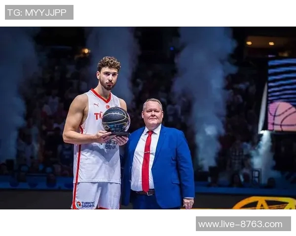 申京在常规赛中延续罚球命中率的提升将对球队产生深远影响 申京在常规赛中延续罚球命中率的提升将对球队产生深远影响