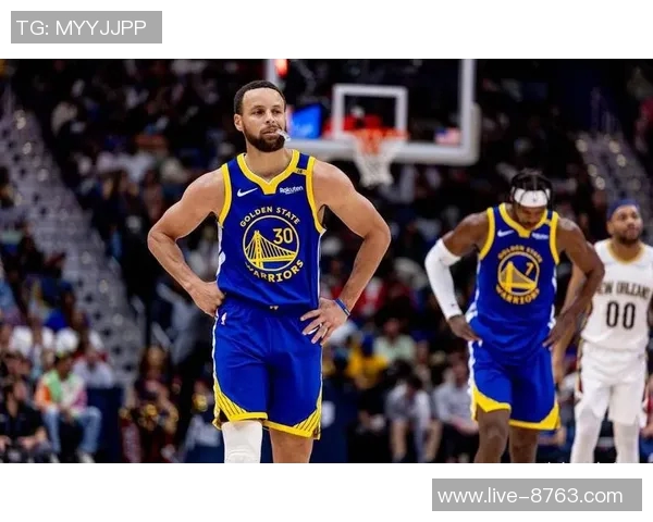 勇士半场比赛状态低迷仅得4分库里缺阵让球队陷入困境