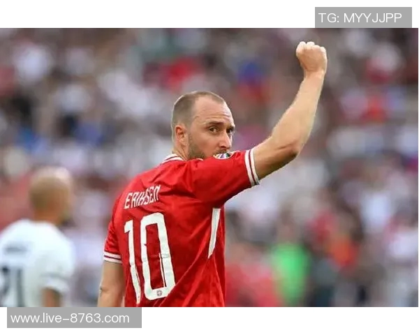 埃里克森称赞霍伊伦心理素质出色并努力工作曾遭不公对待 埃里克森称赞霍伊伦心理素质出色并努力工作曾遭不公对待