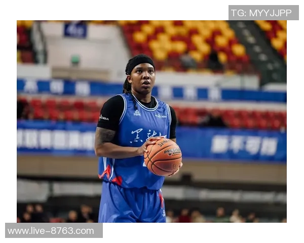 女篮球员在NCAAD1比赛中创纪录单场44分9板16抢断展现惊人实力 女篮球员在NCAAD1比赛中创纪录单场44分9板16抢断展现惊人实力