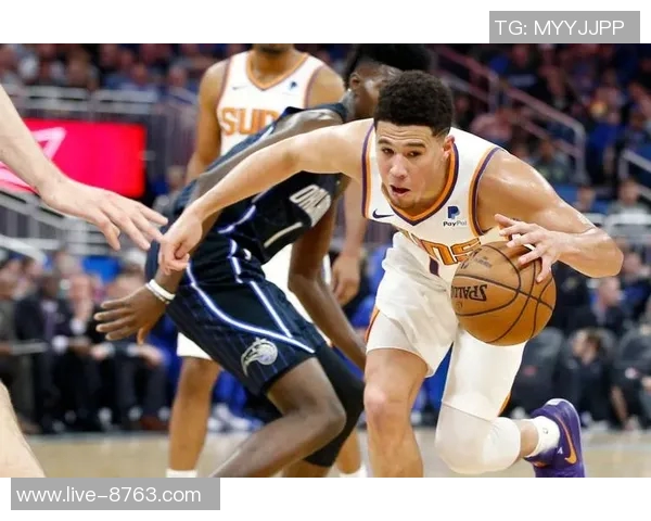 太阳主帅寄望球队健康发展强调攻防两端成功的重要性 太阳主帅寄望球队健康发展强调攻防两端成功的重要性